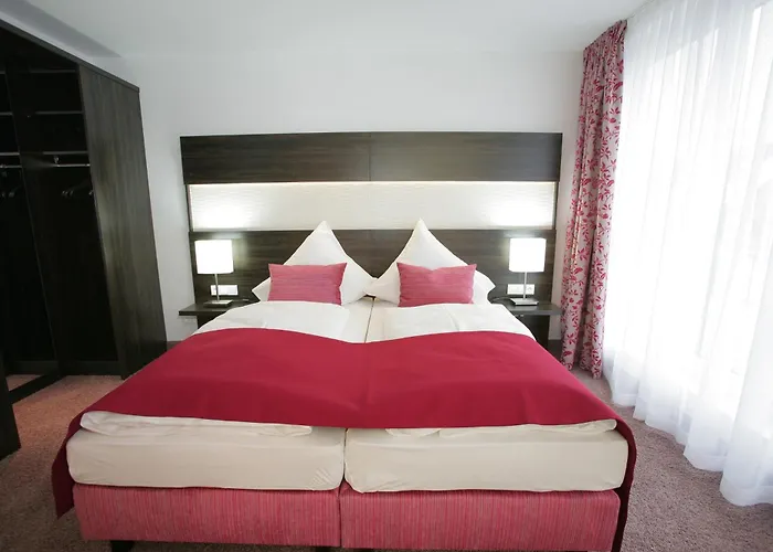 Hotel Demas City