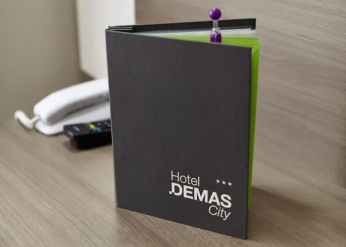 Demas City酒店