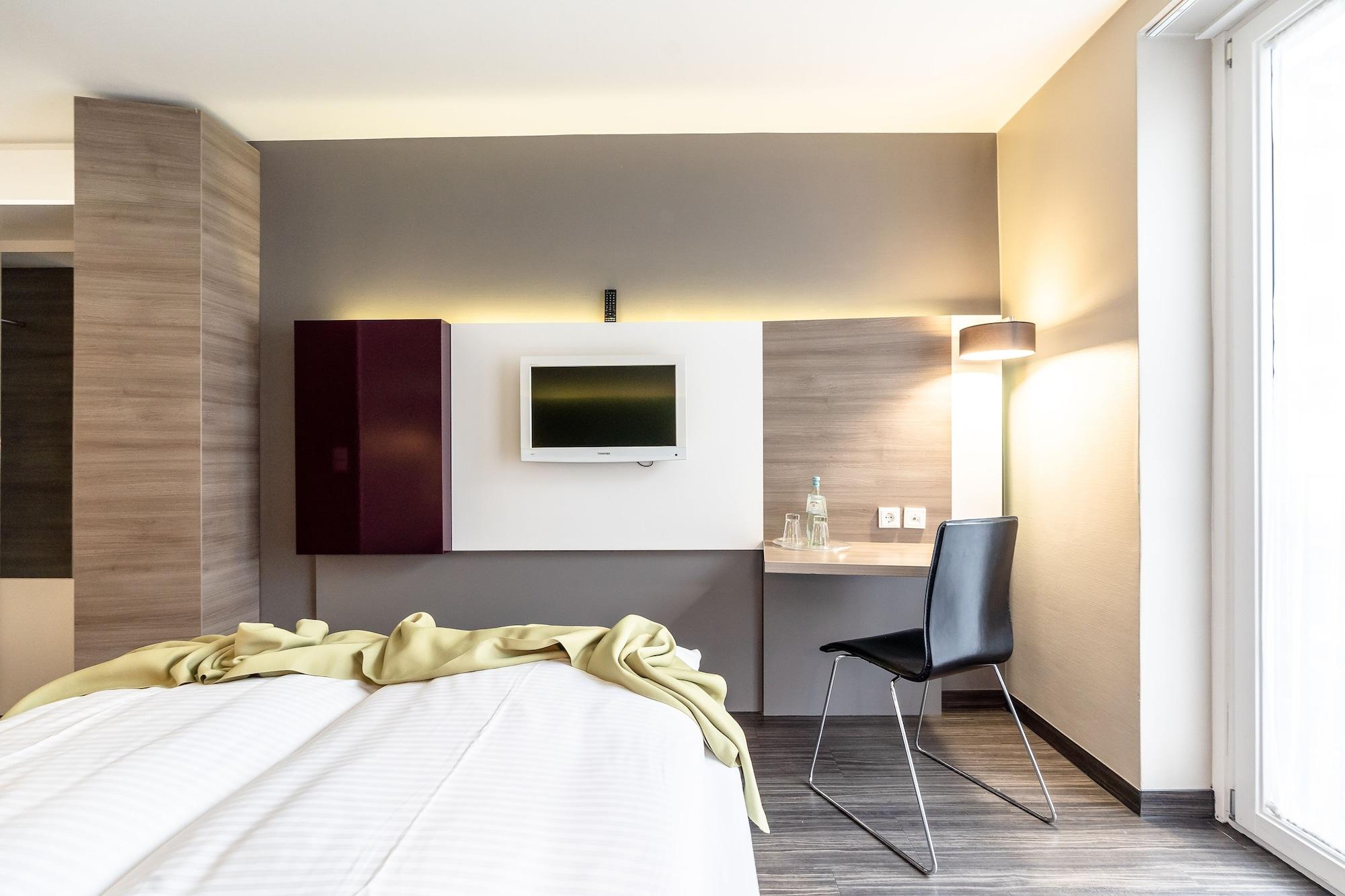 Demas Hotel 3*